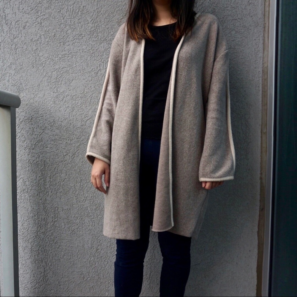 Zara Gray/beige cardigan